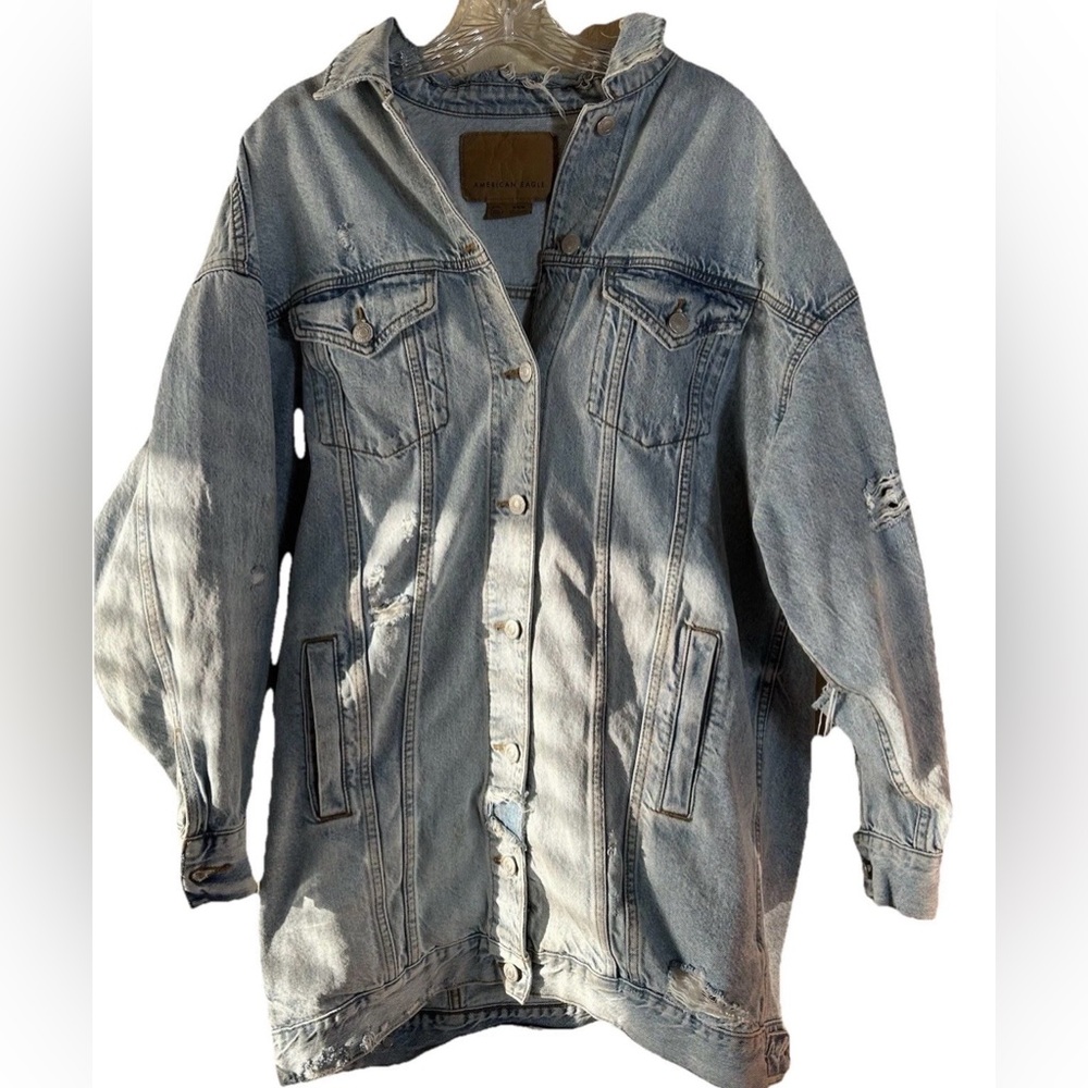 American Eagles Men’s Destroyed/Distressed Blue Denim Trucker’s Jacket, Size Med